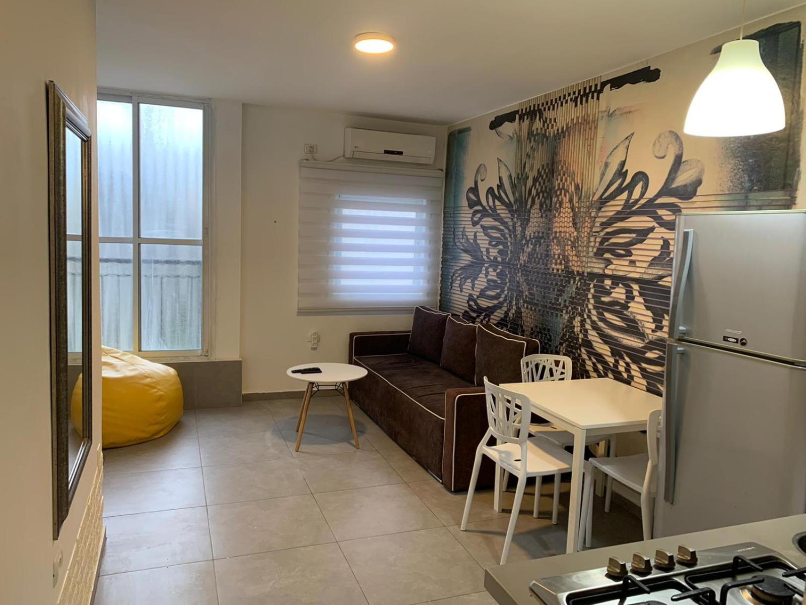 Gk Apartment Harmony 巴特亚姆 外观 照片