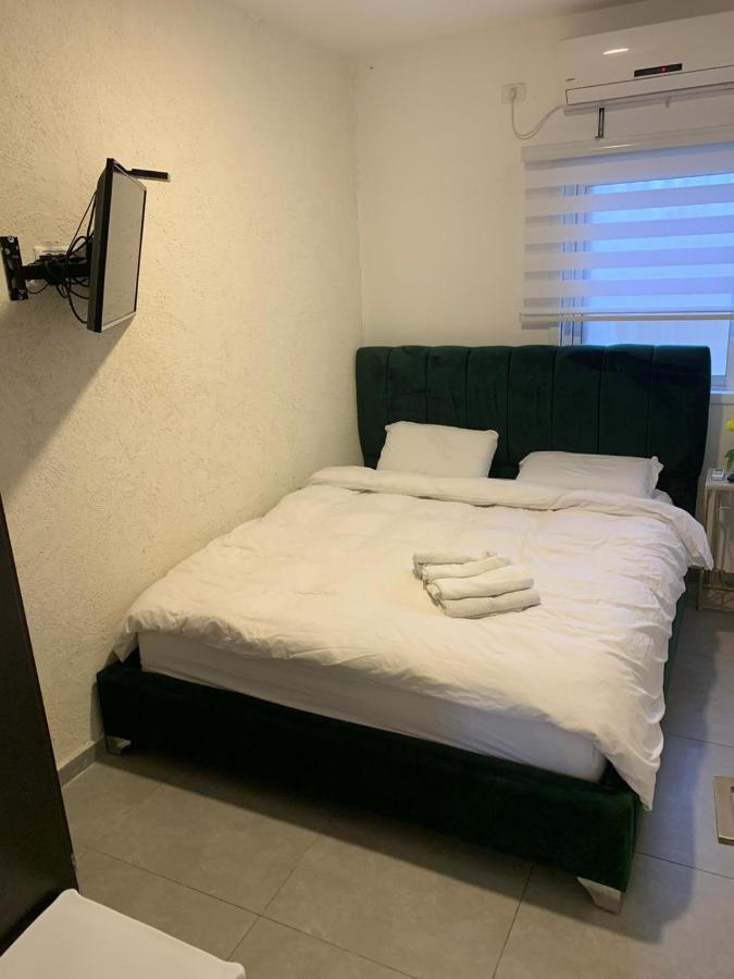 Gk Apartment Harmony 巴特亚姆 外观 照片