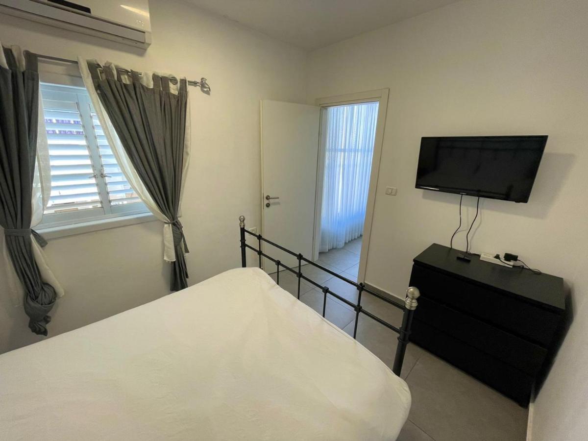 Gk Apartment Harmony 巴特亚姆 外观 照片