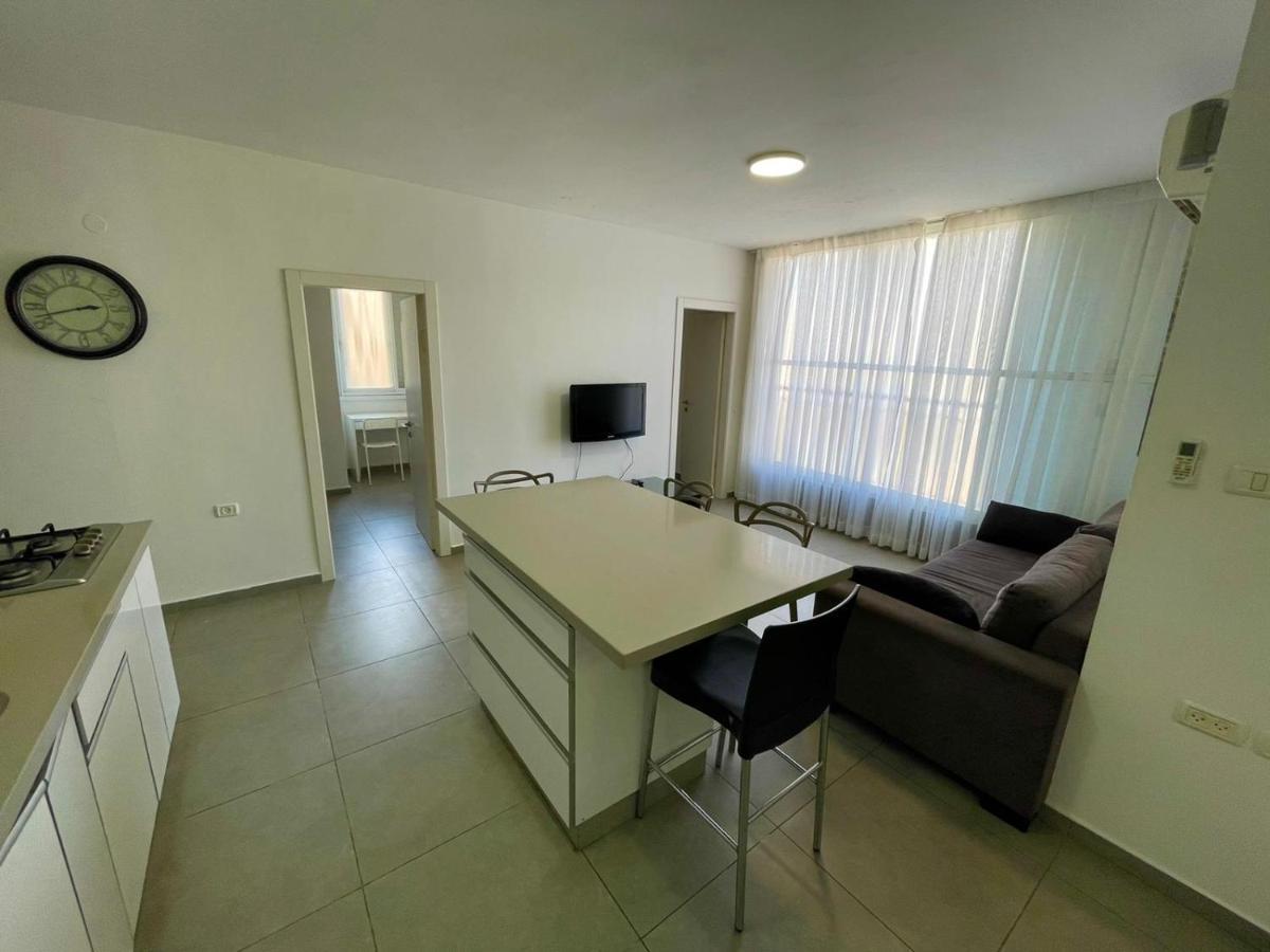Gk Apartment Harmony 巴特亚姆 外观 照片