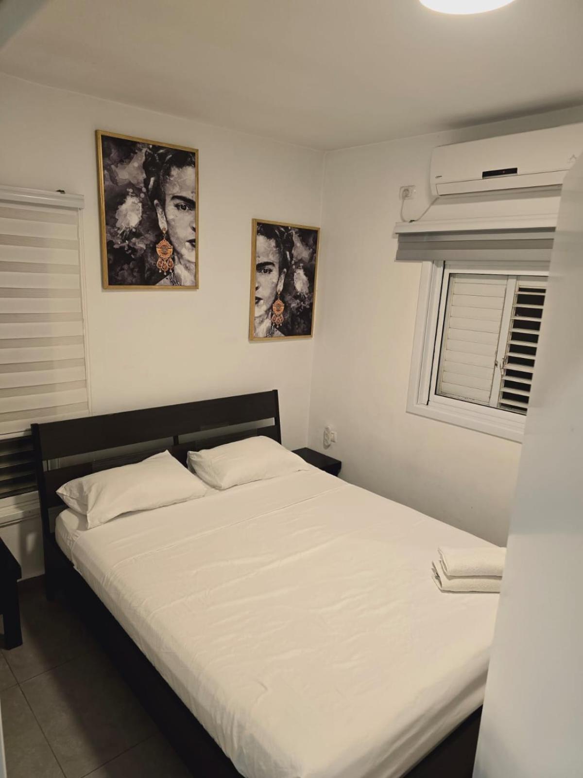 Gk Apartment Harmony 巴特亚姆 外观 照片